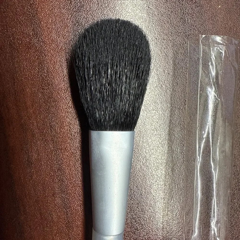 NEW Mally Beauty DIAMOND UN-POWDER BRUSH Foundation Face Powder Makeup Make Up